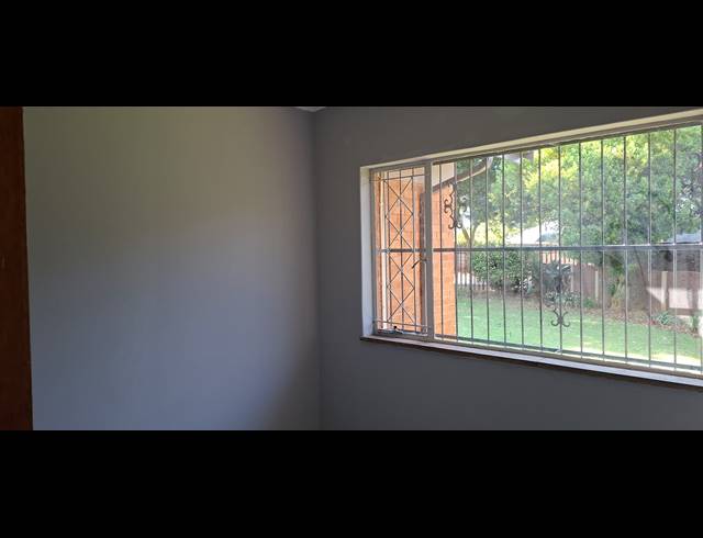 3 BEDROOM FREEHOLD TO LET IN EDELWEISS